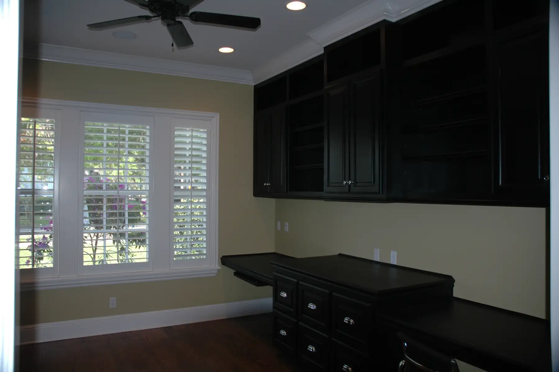 C07-04457-110A_office